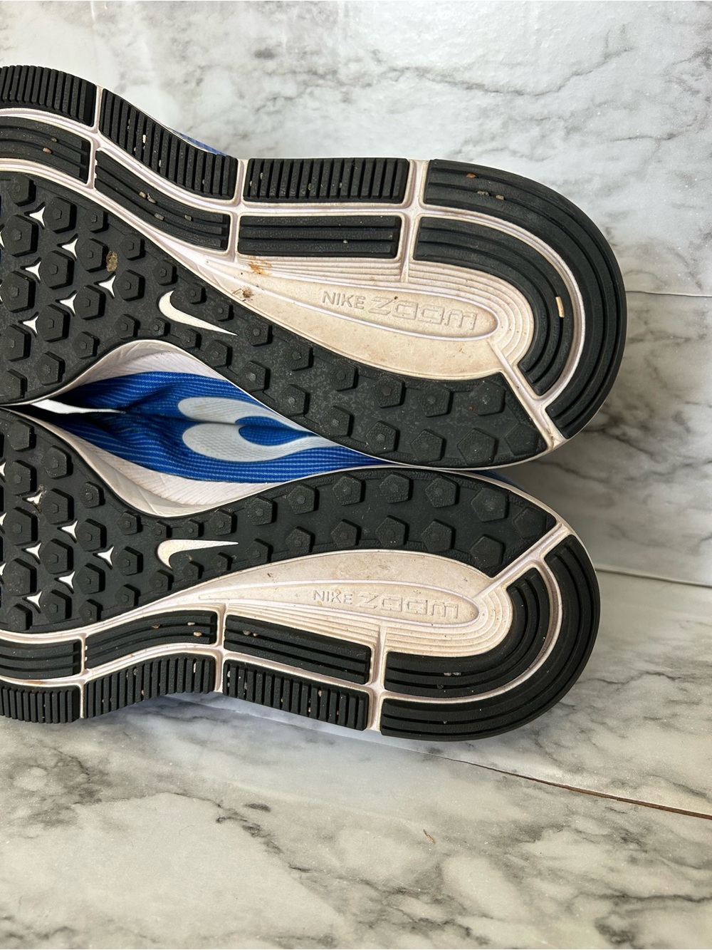 Nike | men’s size 10.5 Zoom Pegasus 34 - Picture 11 of 12